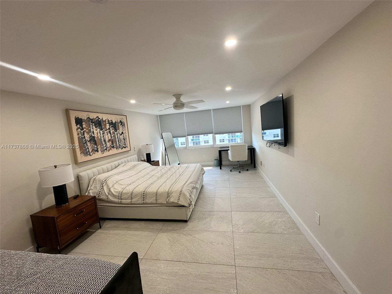 AQUARIUS CONDO - Residential Lease
