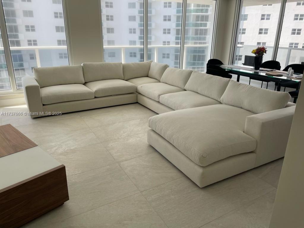 AQUARIUS CONDO - Residential Lease