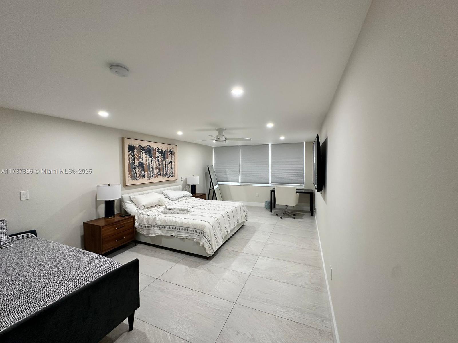 AQUARIUS CONDO - Residential Lease