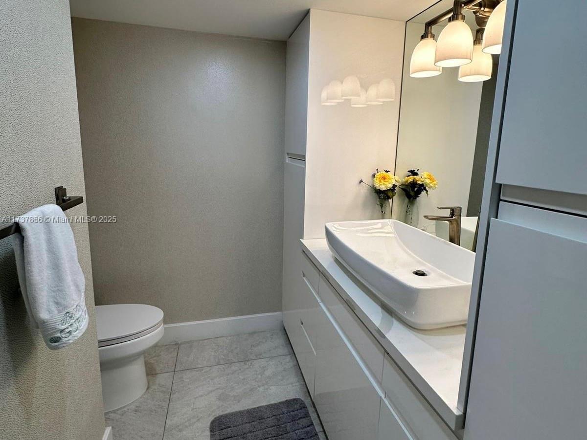 AQUARIUS CONDO - Residential Lease