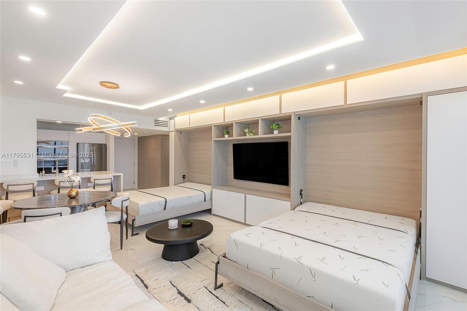 RONEY PALACE CONDO - Residential Lease