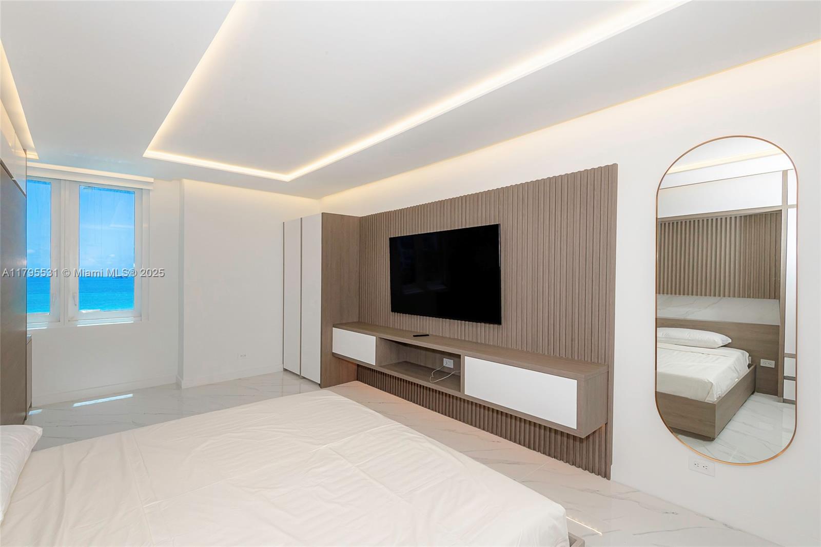 RONEY PALACE CONDO - Residential Lease