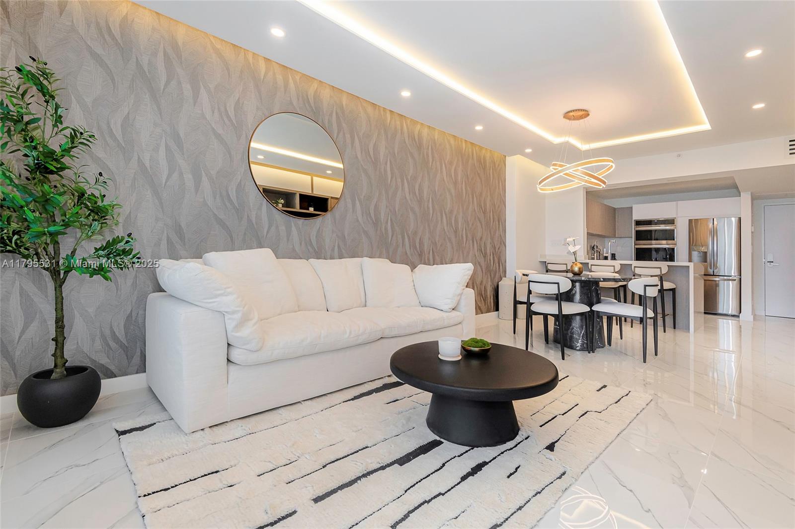 RONEY PALACE CONDO - Residential Lease