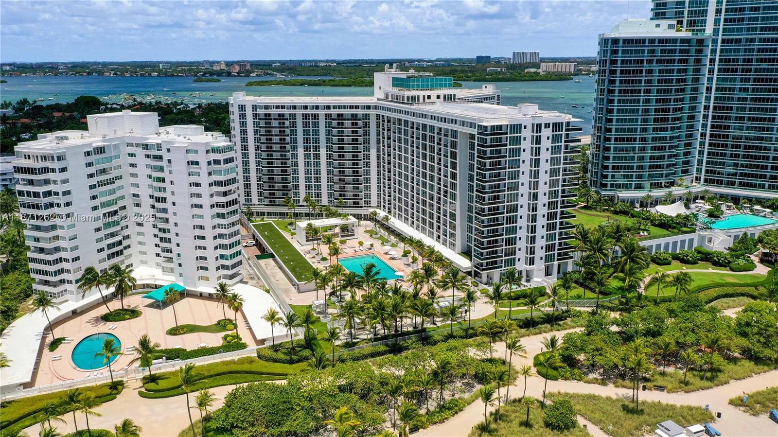 10275 Collins Ave 224