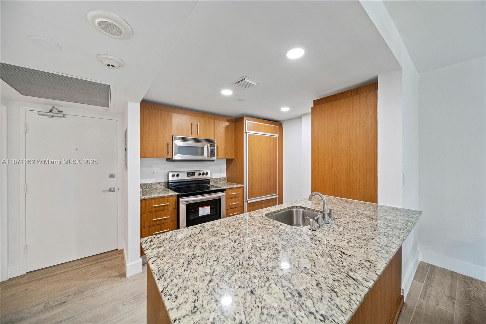 HARBOUR HOUSE - Residential