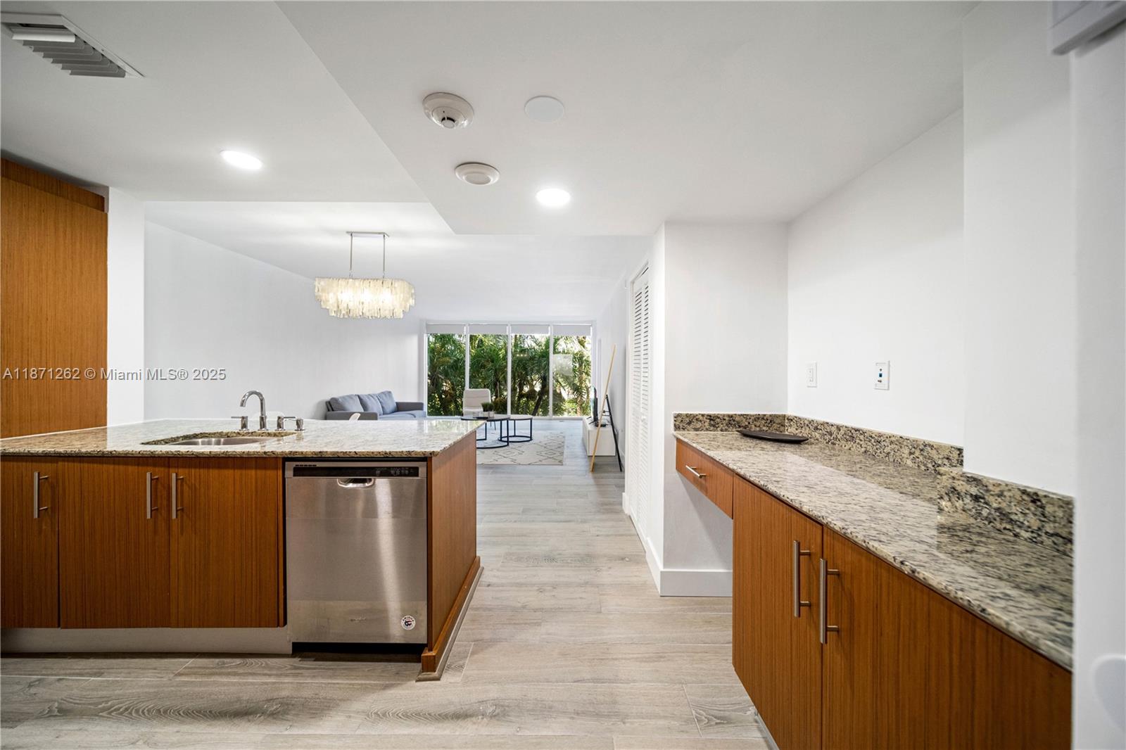 HARBOUR HOUSE - Residential