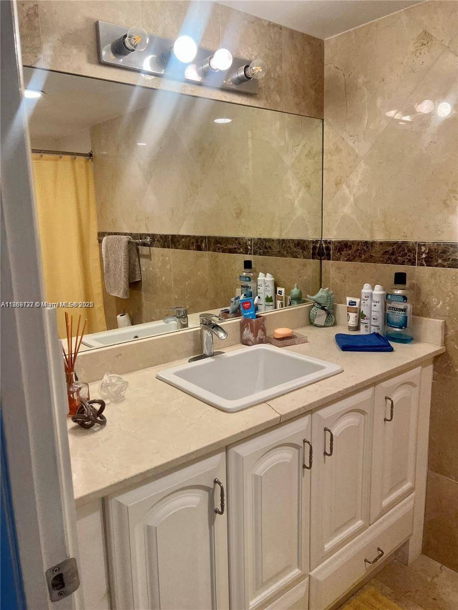 RIVIERA CONDOMINIUM APTS - Residential