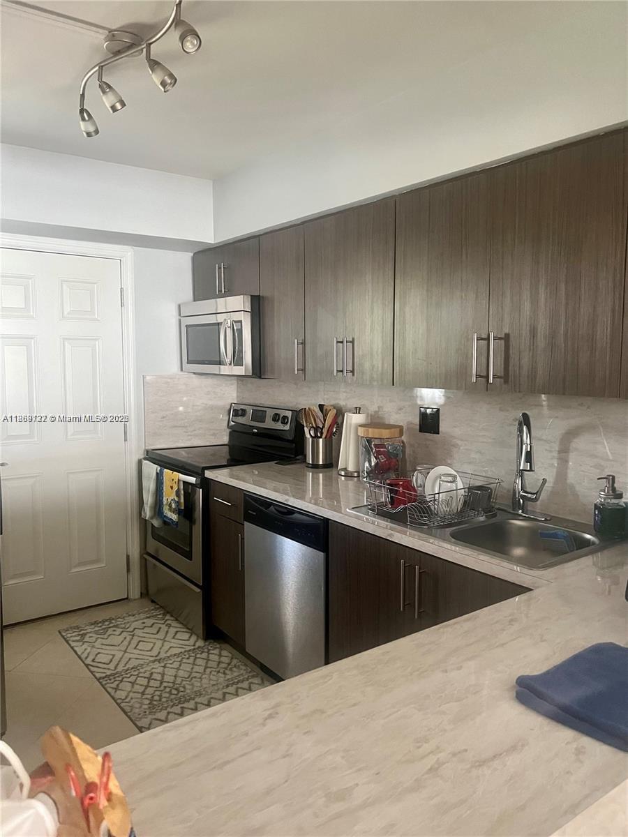 RIVIERA CONDOMINIUM APTS - Residential