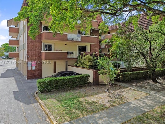 685 MILLER DR APT 205E, MIAMI SPRINGS, FL 33166 - Image e5f3fc06e8b9e6469f8eb4f8ca7bed06/145542728