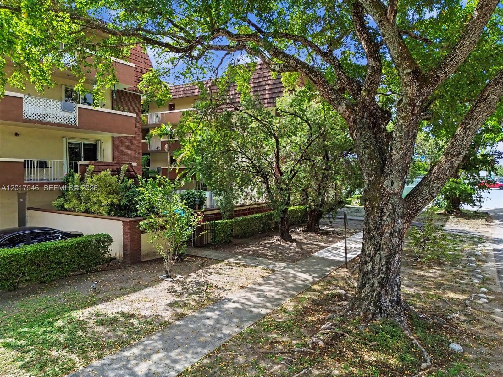 SPRINGS TOWERS CONDO - Residential