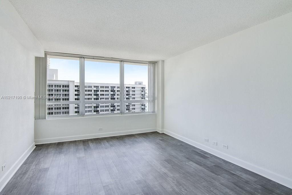 Flamingo South Beach - Residential Lease