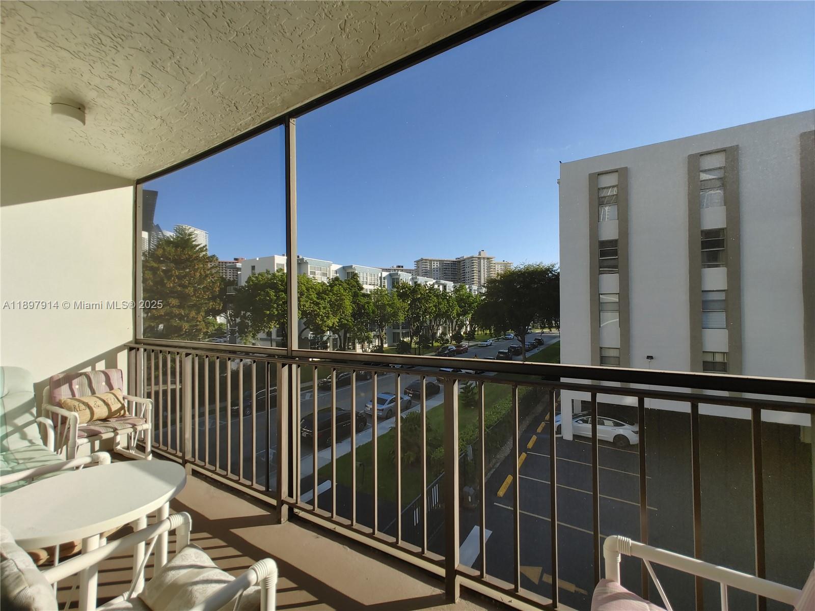 LE CARTIER CONDO - Residential