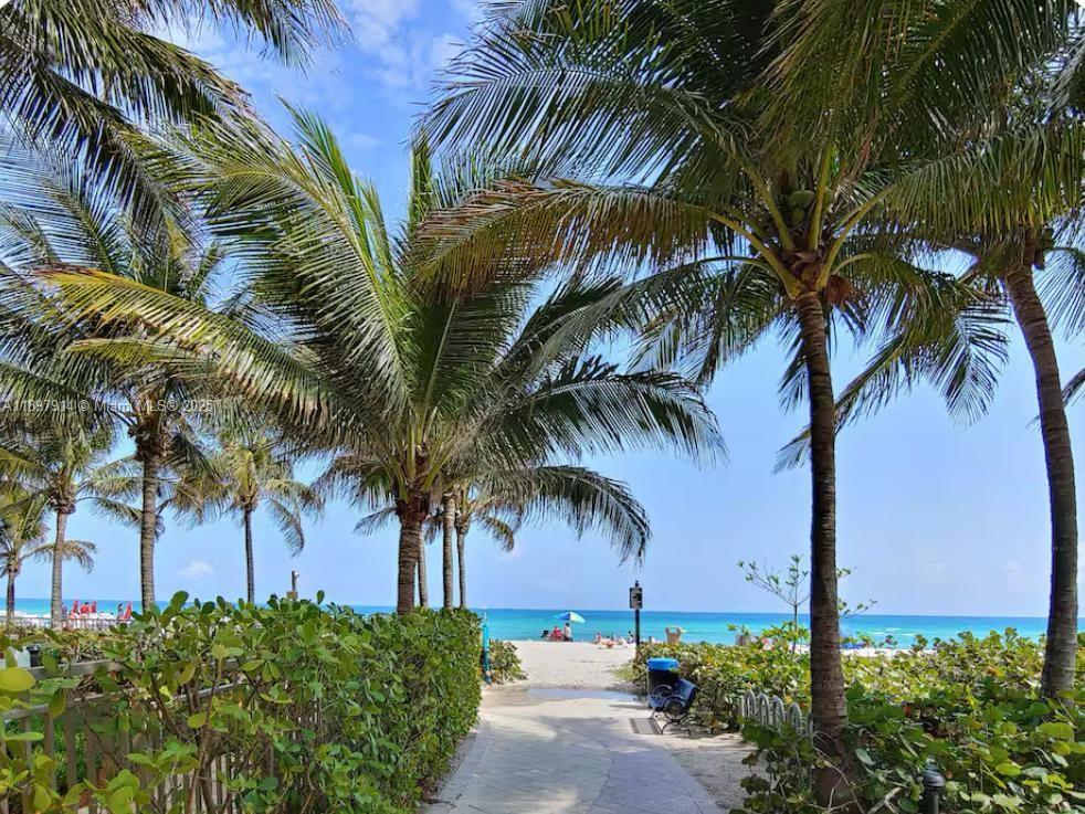 LE CARTIER CONDO - Residential