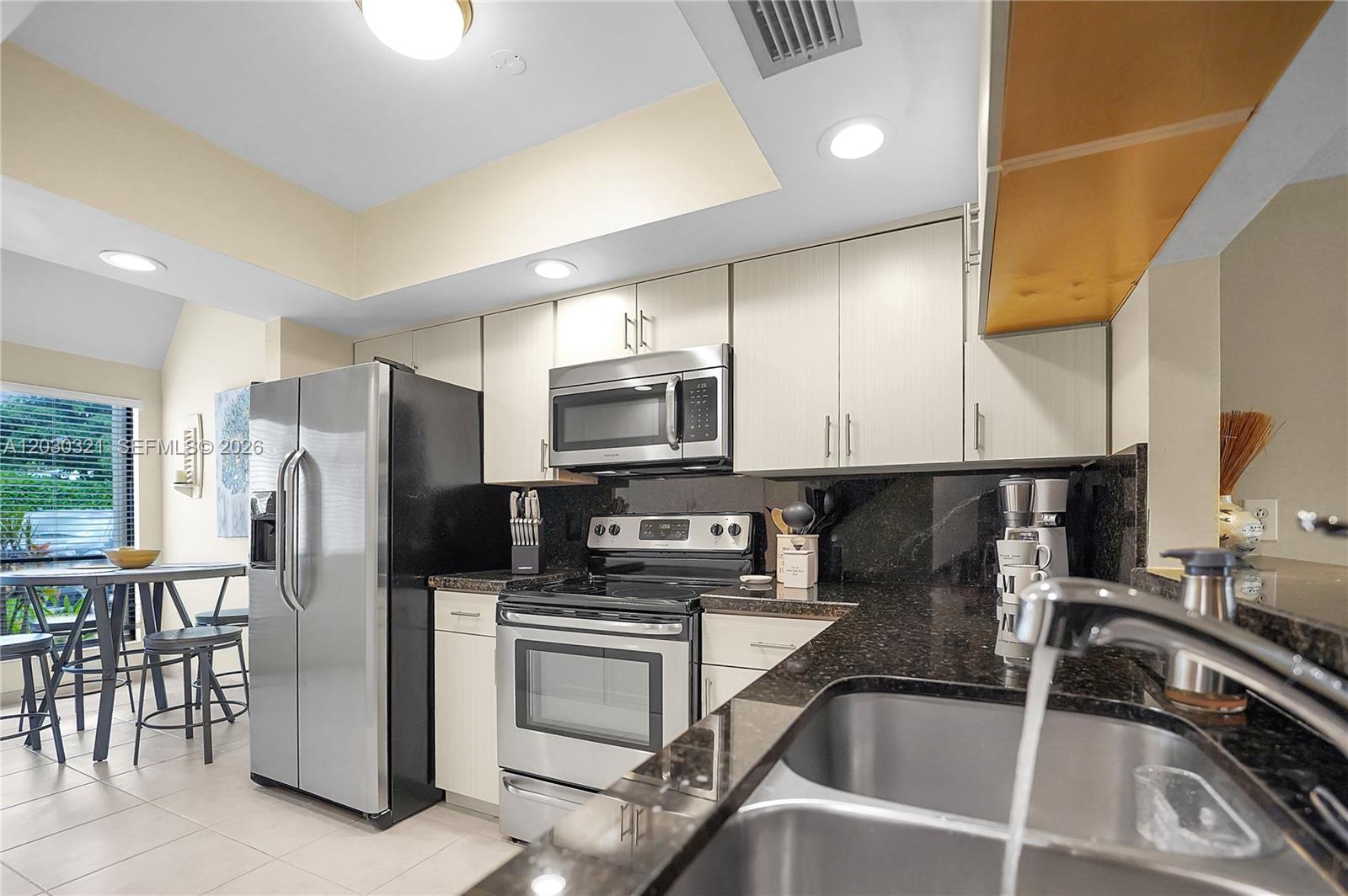 1400 NW 9th Ave C-18