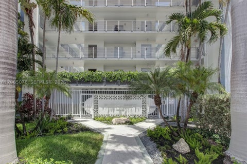 Photo of 1545 Euclid Ave #3C, Miami Beach, FL 33139 (MLS # A12065078)