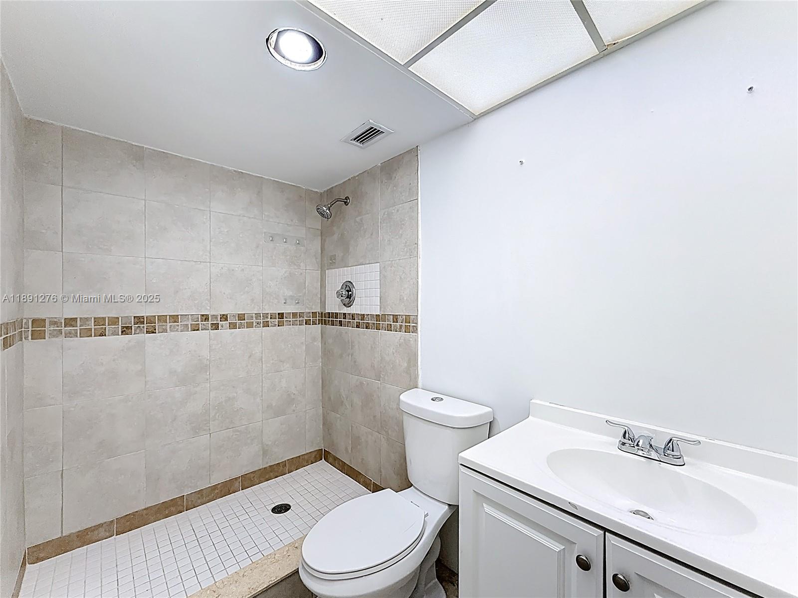 THREE HORIZONS EAST CONDO - Residential