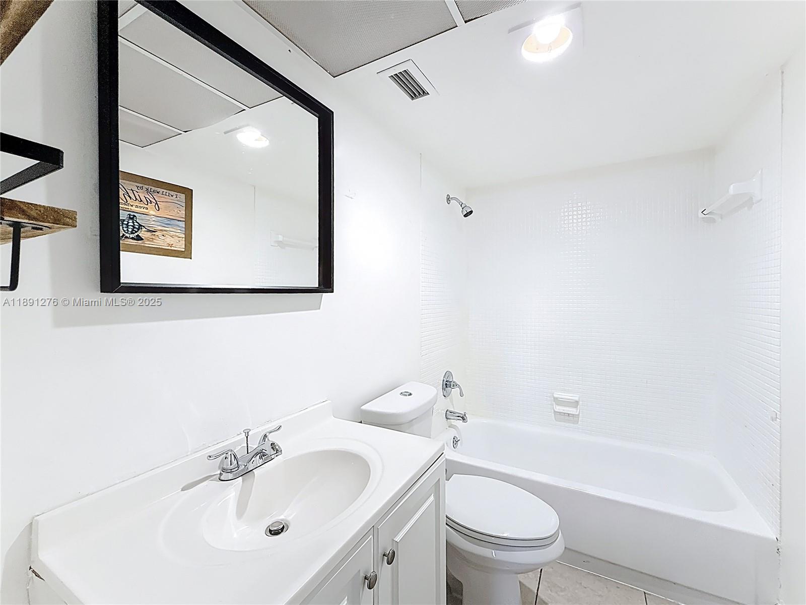 THREE HORIZONS EAST CONDO - Residential