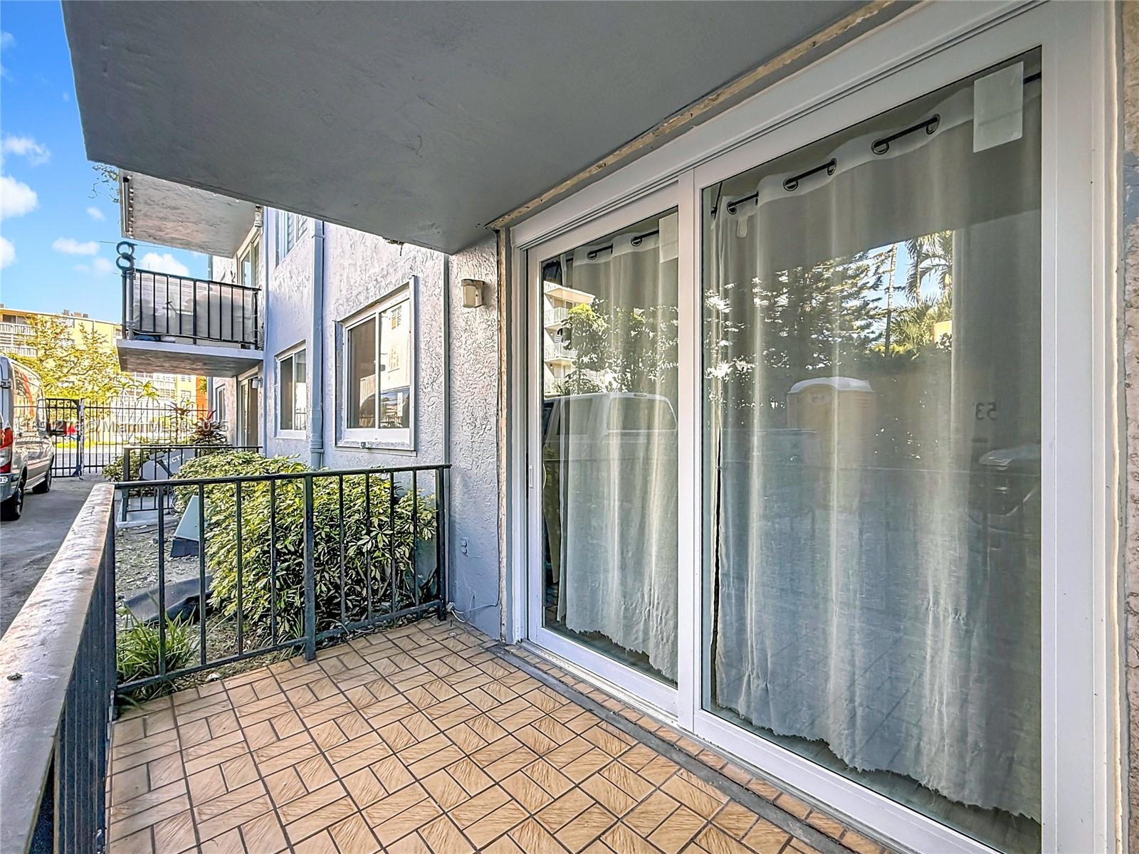 THREE HORIZONS EAST CONDO - Residential