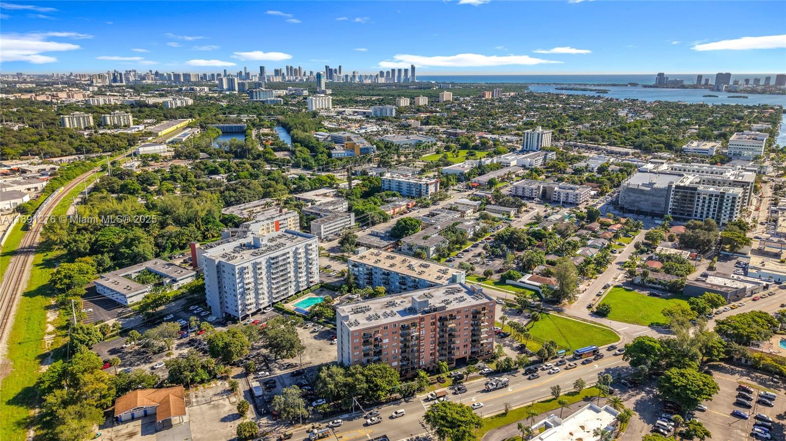 THREE HORIZONS EAST CONDO - Residential