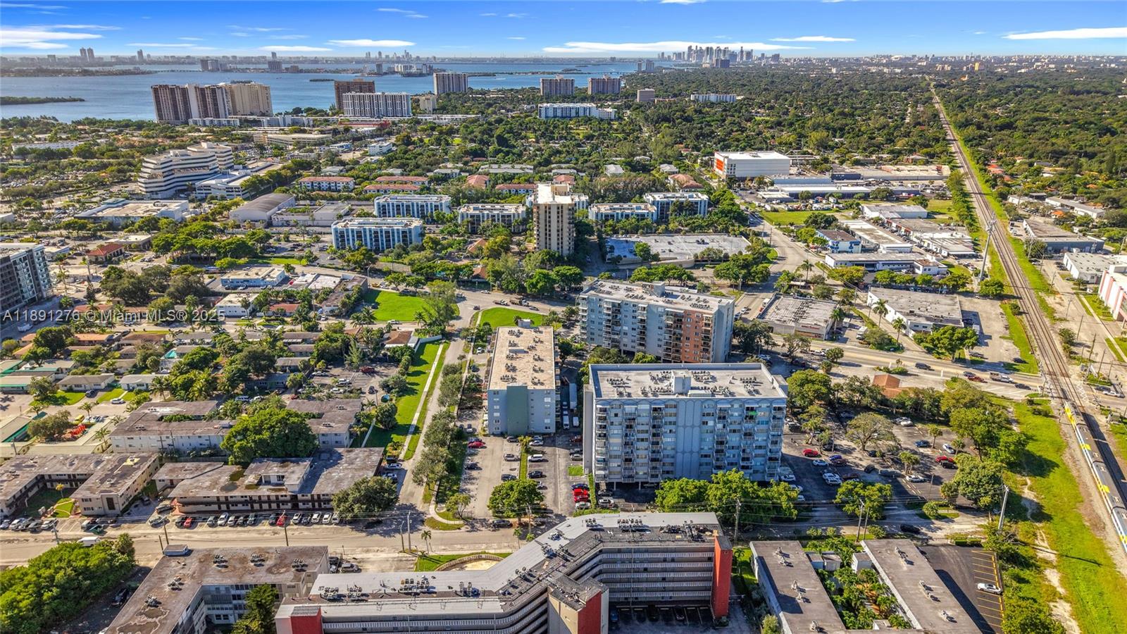THREE HORIZONS EAST CONDO - Residential
