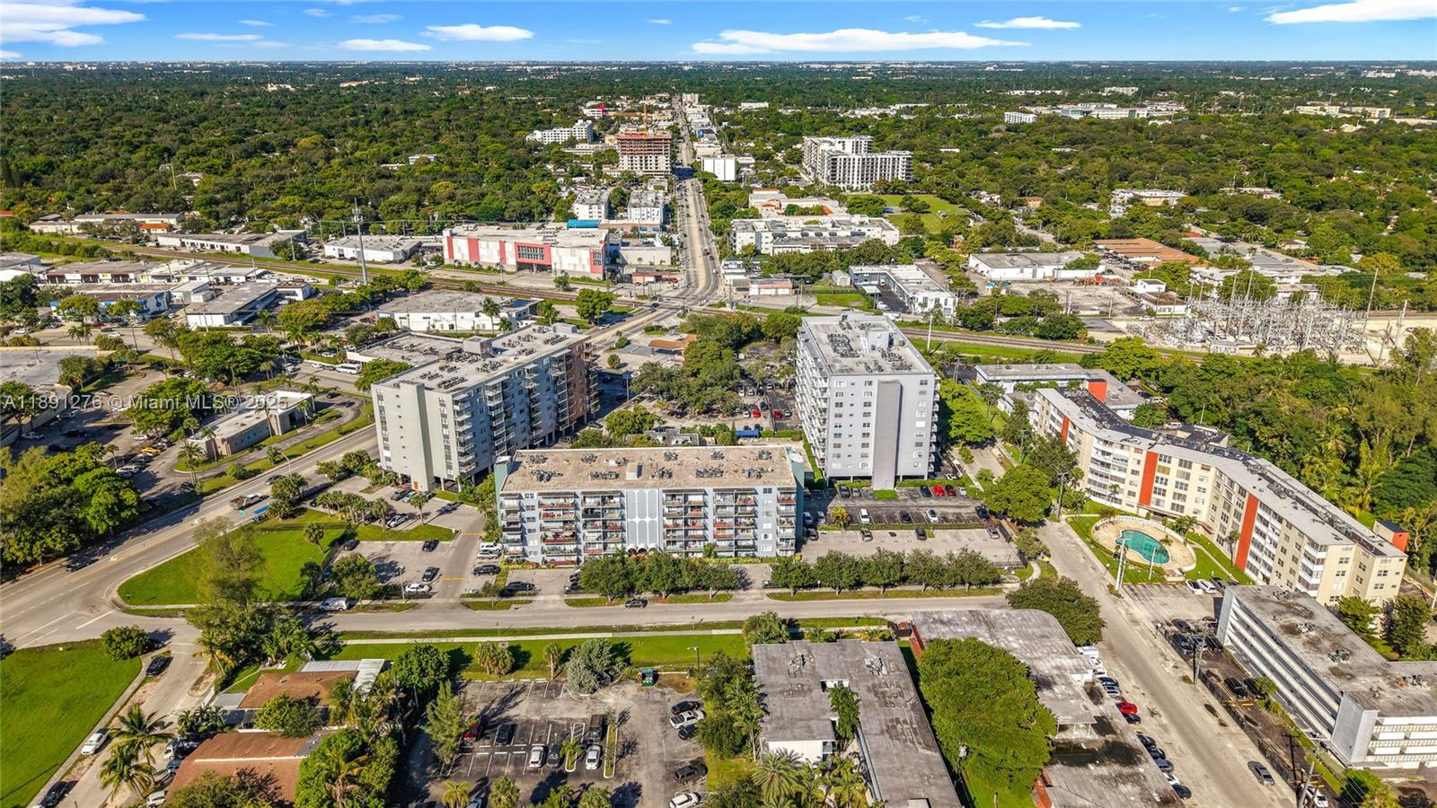 THREE HORIZONS EAST CONDO - Residential