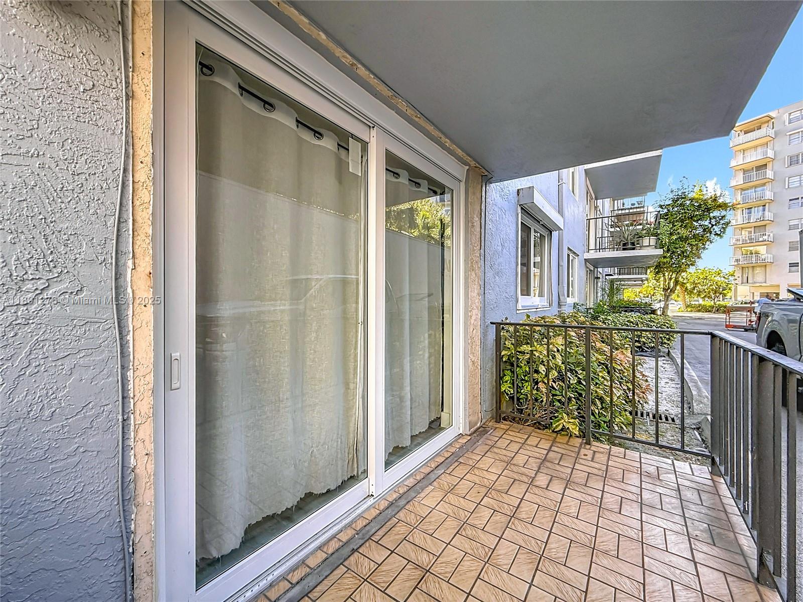 THREE HORIZONS EAST CONDO - Residential