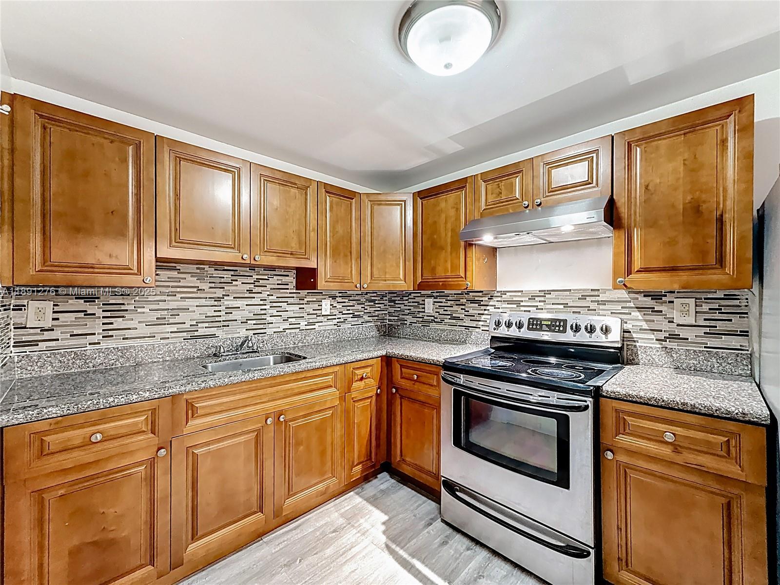 THREE HORIZONS EAST CONDO - Residential