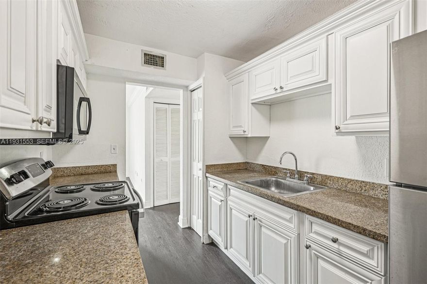 Great opportunity in Sunset Palms West! 2 bed/2 bath. Bright unit with garden views, assigned and guest parking, and secure building access. Enjoy community amenities including a pool and park. Ideal location near shopping, dining, and major roads. Perfect for end-users or investors. Condo-conversion with modern updates in a well-maintained community. Tenant occupied paying $2,100/m until Nov 2026.