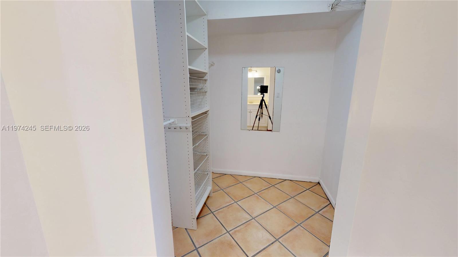 CARIBBEAN HOUSE CONDO - Residential