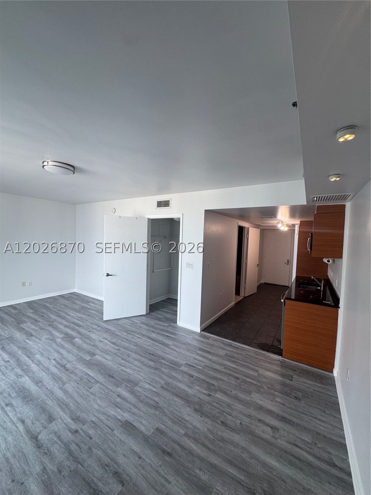 50 Biscayne Blvd 3303