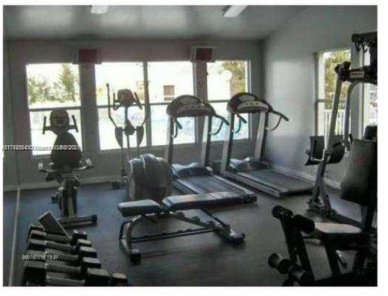 SUMMER LAKE - Residential