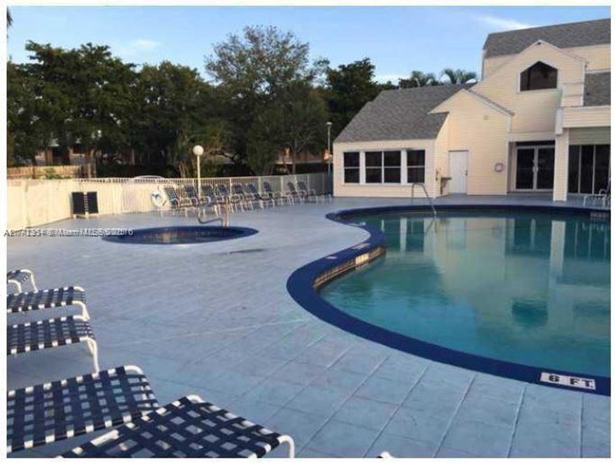 INVESTORS' SPECIAL! EXCELENT LOCATION! VERY NICE 2-2 UNIT, WITH FANTASTIC LAKE VIEW. LOCATED IN A NICE GATED COMMUNITY IN FORT LAUDERDALE NEAR SHOPPING AND HIGHWAYS. VERY EASY TO SHOW.