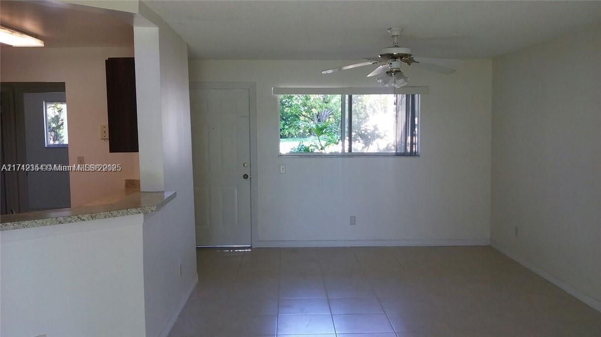 SUMMER LAKE - Residential