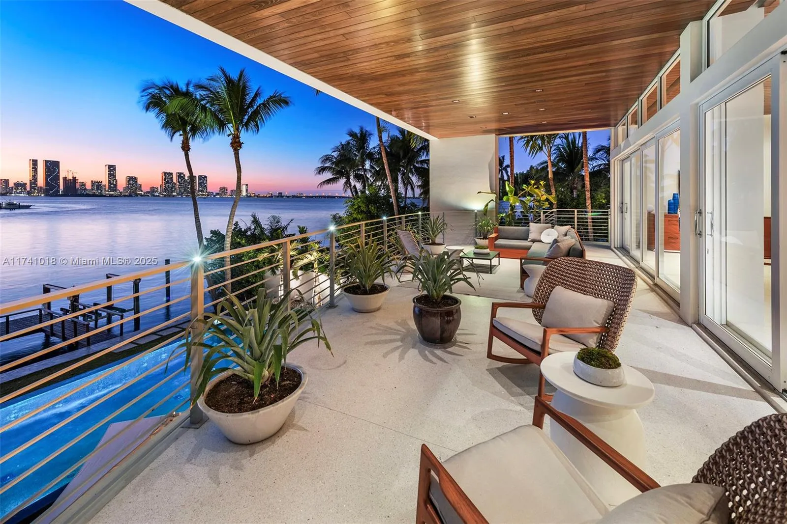 Miami Beach, Florida 33139, United States, 5 Bedrooms Bedrooms, ,6 BathroomsBathrooms,Residential,Active,6613