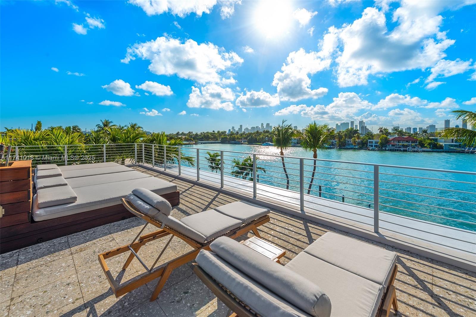 DI LIDO ISLAND - Residential