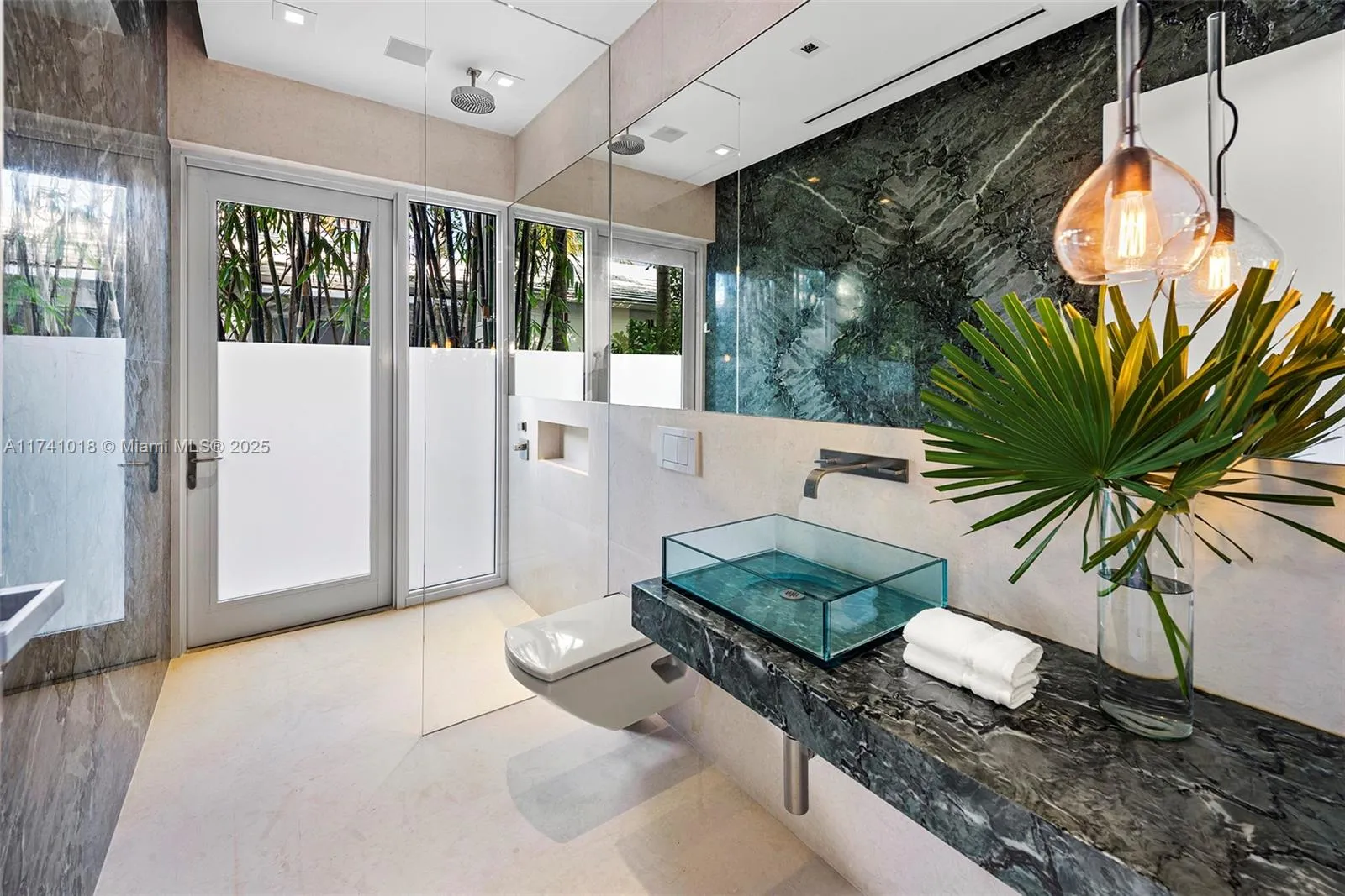 Miami Beach, Florida 33139, United States, 5 Bedrooms Bedrooms, ,6 BathroomsBathrooms,Residential,Active,6613