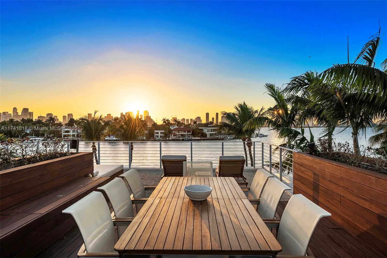 Miami Beach, Florida 33139, United States, 5 Bedrooms Bedrooms, ,6 BathroomsBathrooms,Residential,Active,6613