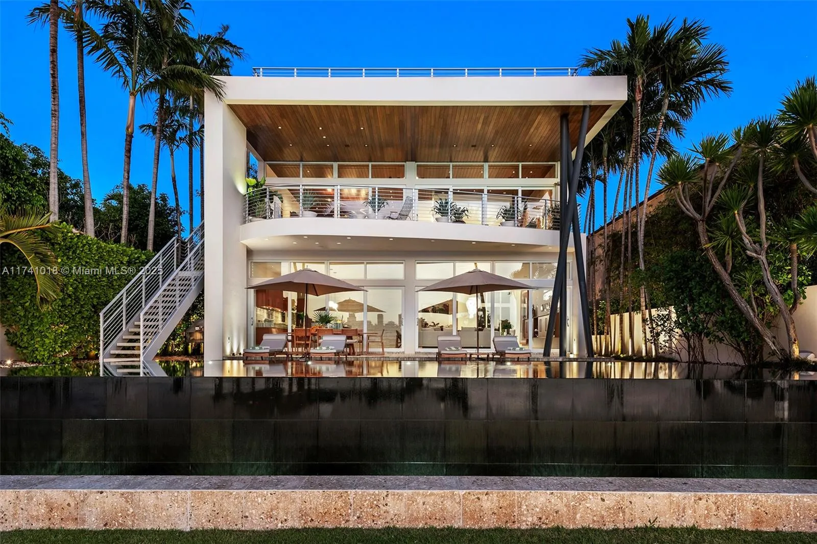 Miami Beach, Florida 33139, United States, 5 Bedrooms Bedrooms, ,6 BathroomsBathrooms,Residential,Active,6613