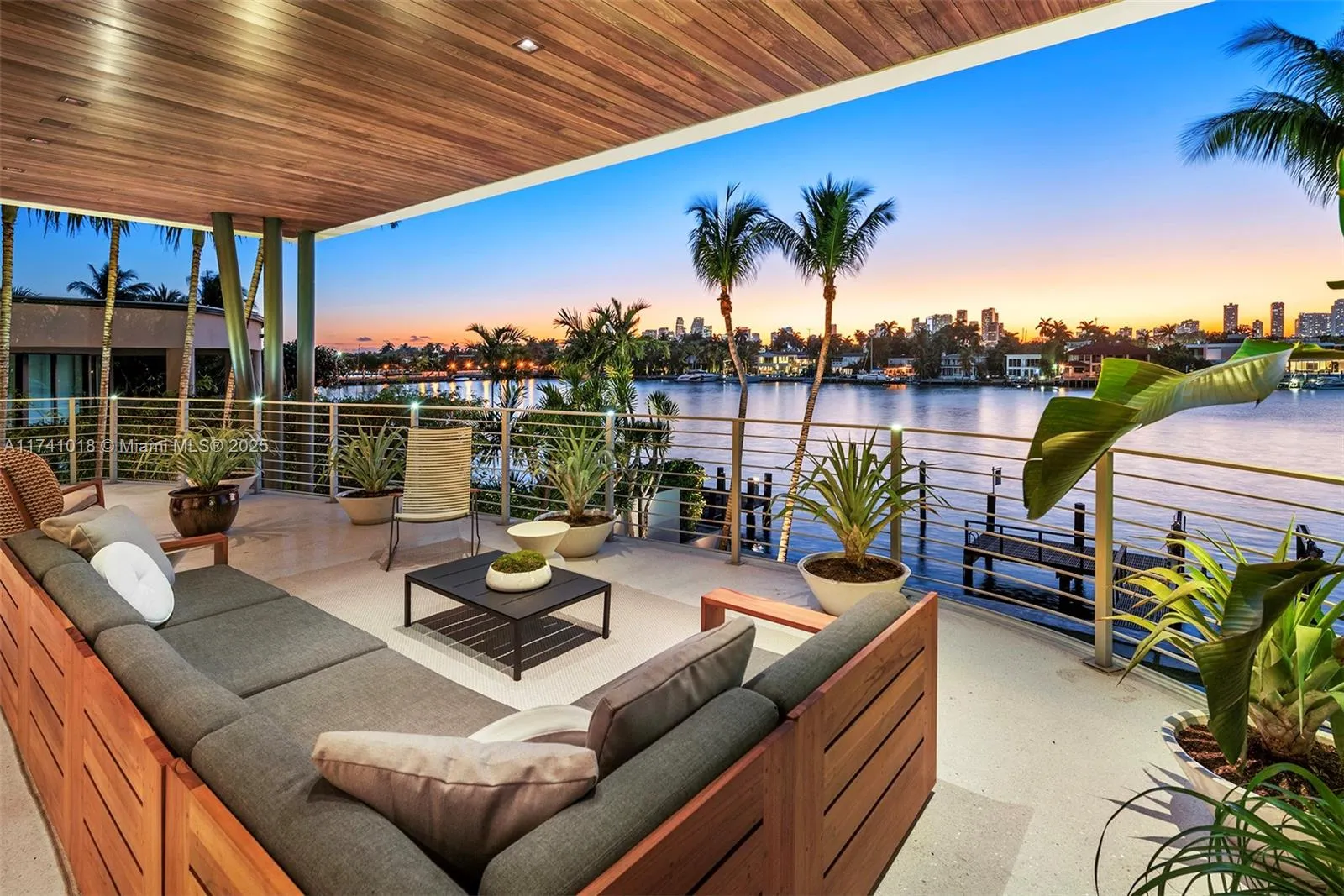 Miami Beach, Florida 33139, United States, 5 Bedrooms Bedrooms, ,6 BathroomsBathrooms,Residential,Active,6613