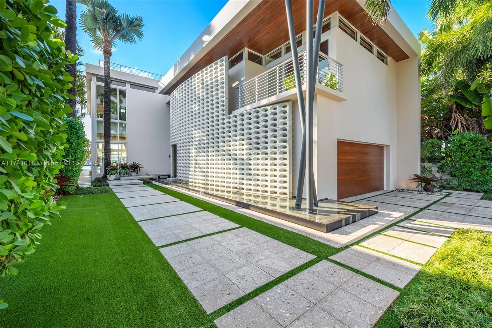 Miami Beach, Florida 33139, United States, 5 Bedrooms Bedrooms, ,6 BathroomsBathrooms,Residential,Active,6613