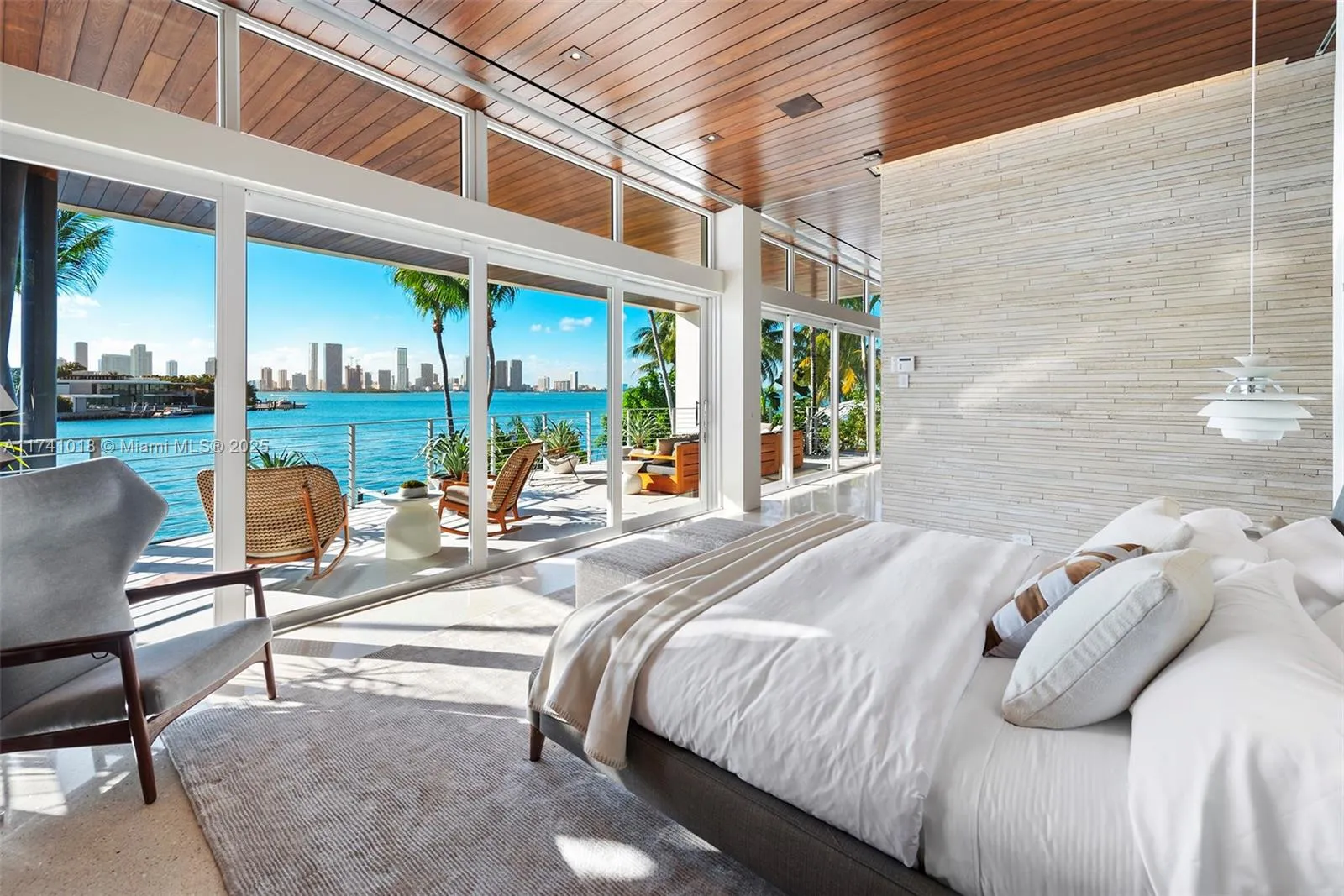 Miami Beach, Florida 33139, United States, 5 Bedrooms Bedrooms, ,6 BathroomsBathrooms,Residential,Active,6613