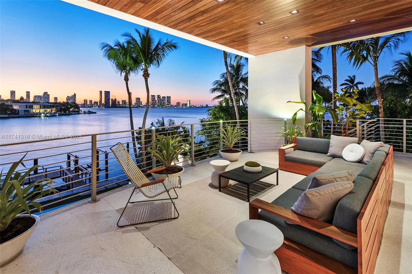 Miami Beach, Florida 33139, United States, 5 Bedrooms Bedrooms, ,6 BathroomsBathrooms,Residential,Active,6613