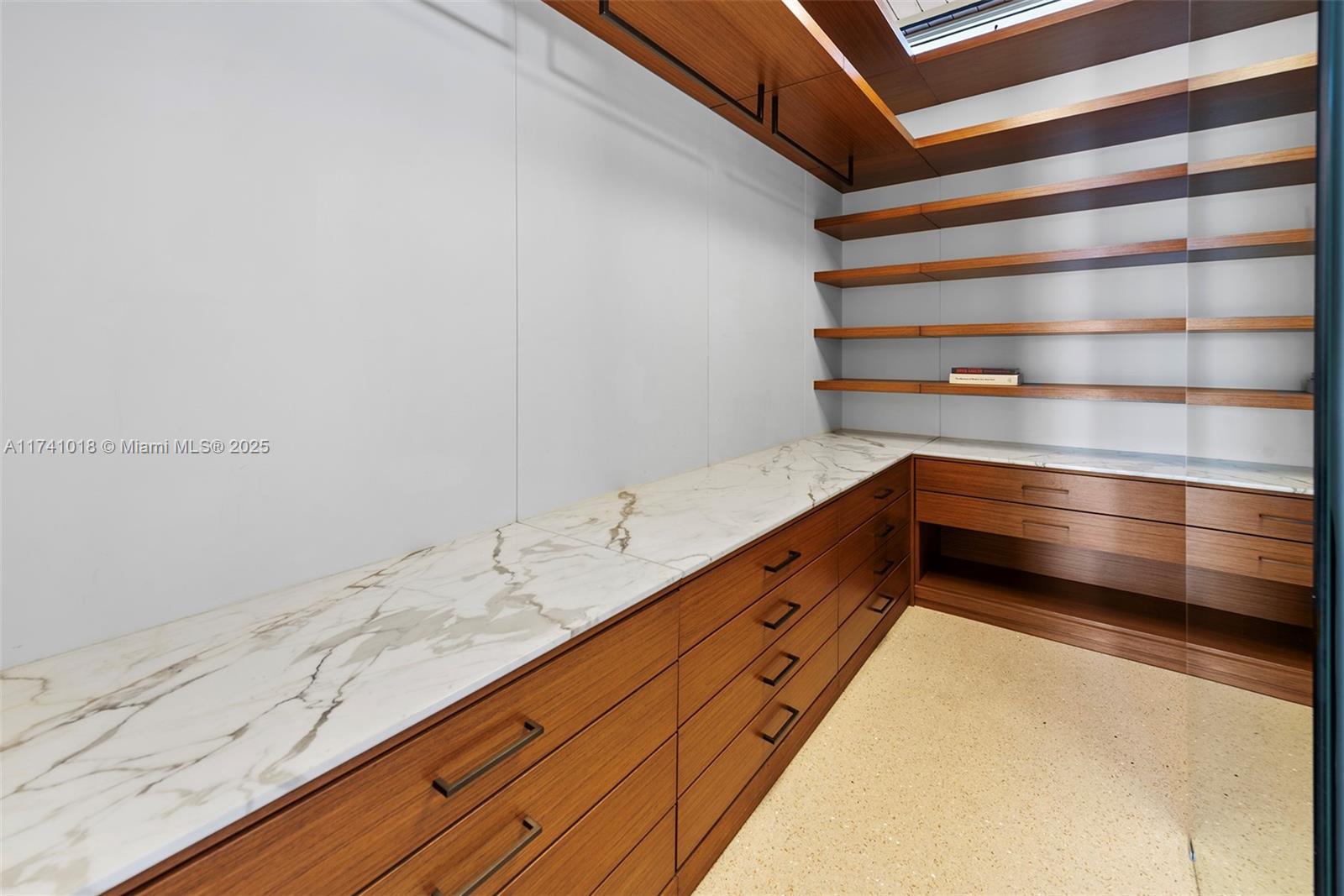 DI LIDO ISLAND - Residential