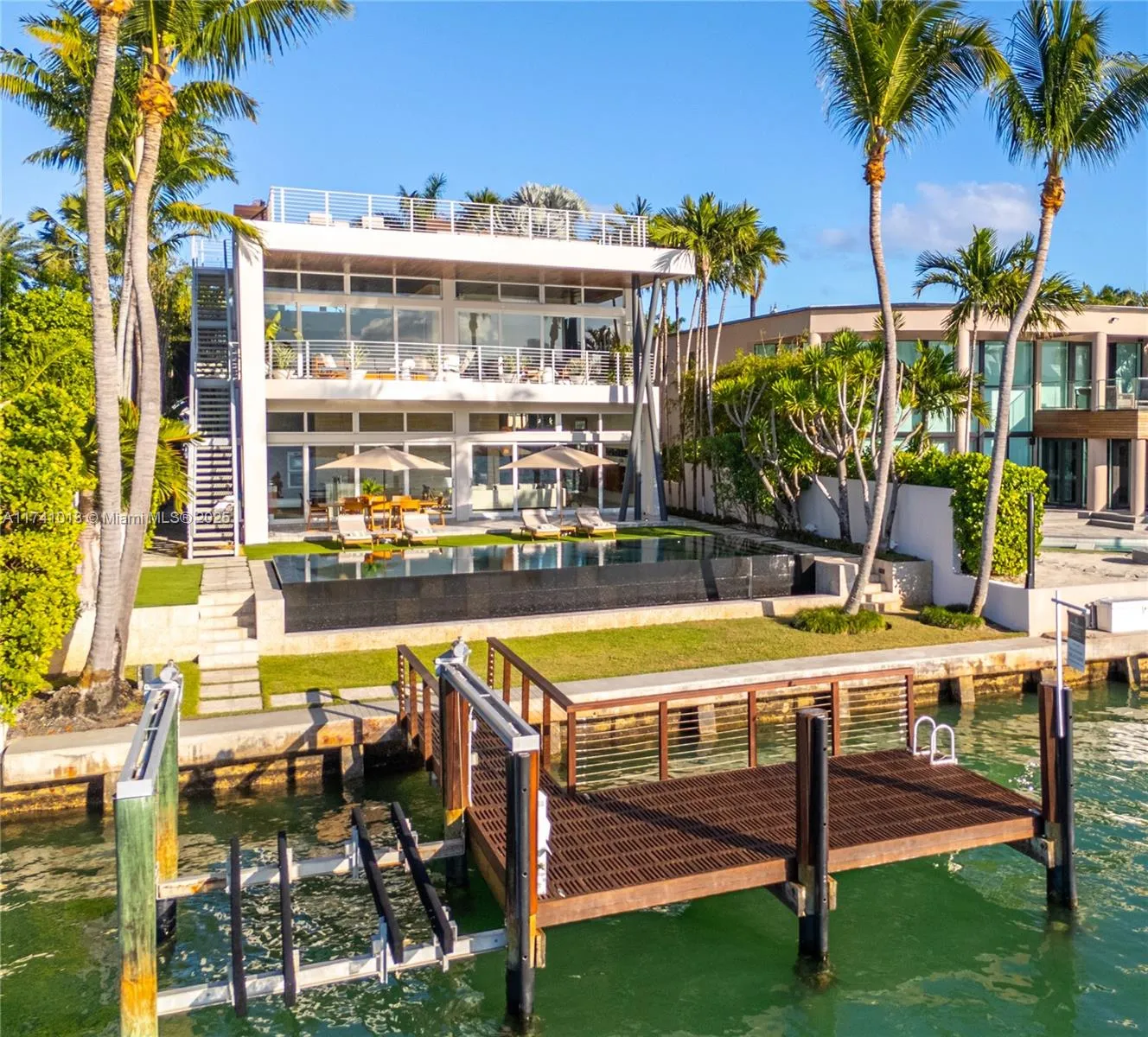 Miami Beach, Florida 33139, United States, 5 Bedrooms Bedrooms, ,6 BathroomsBathrooms,Residential,Active,6613