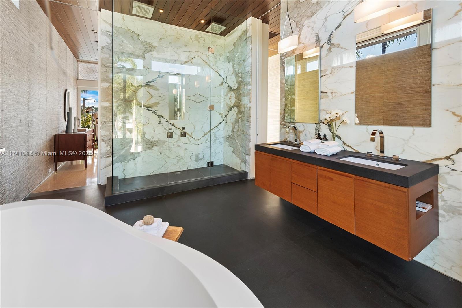 DI LIDO ISLAND - Residential
