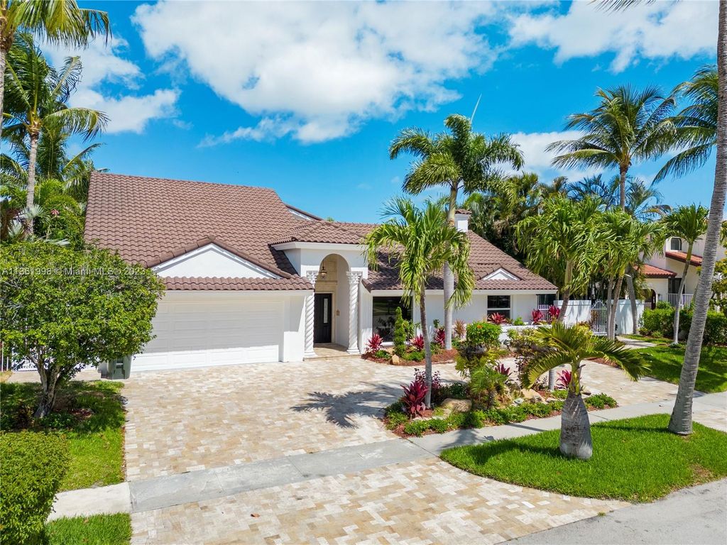 Photo of 721 SW 15th St, Boca Raton, FL 33486 (MLS # A11361998)