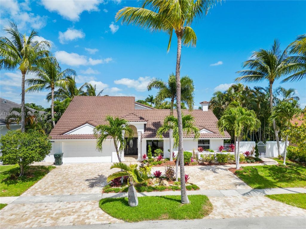 Photo of 721 SW 15th St, Boca Raton, FL 33486 (MLS # A11361998)