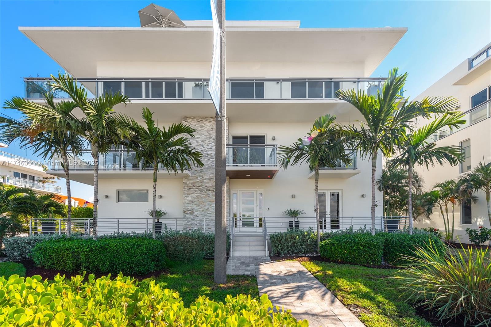 SEASIDE VILLAGE EAST COND - Residential