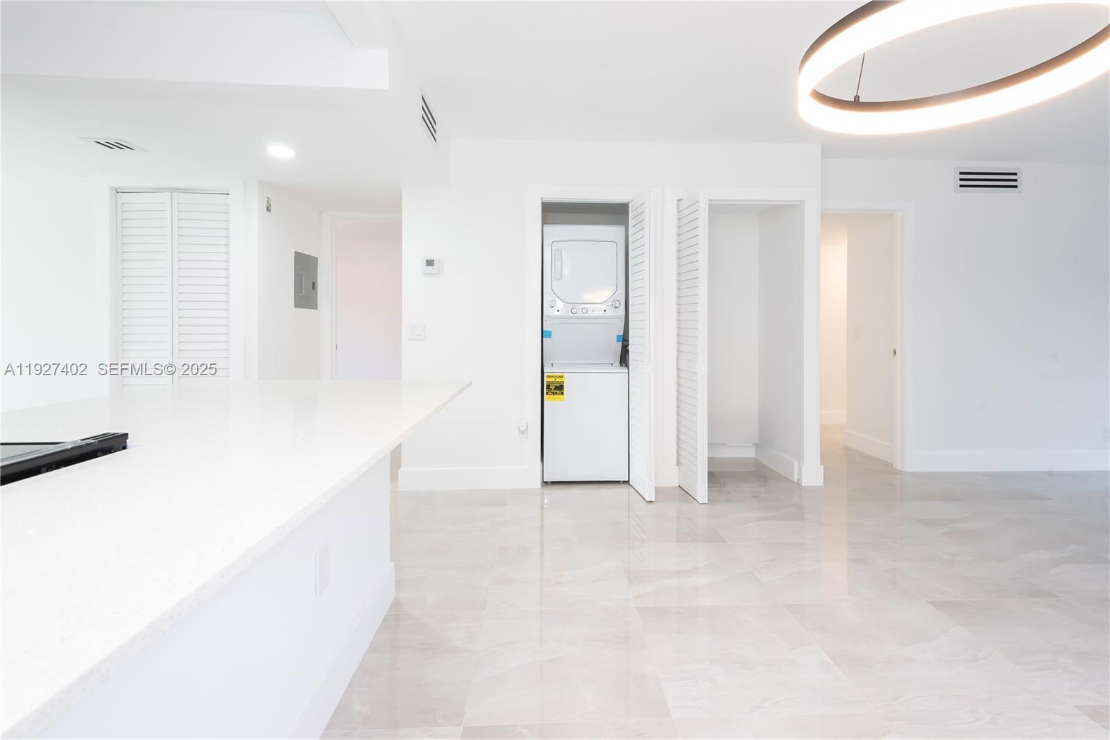 GARDENS AT BONAVENTURE 14 - Residential Lease