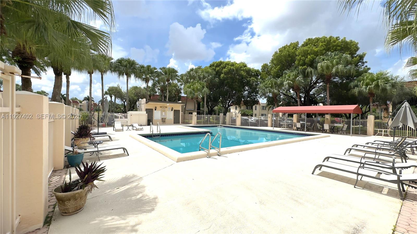 GARDENS AT BONAVENTURE 14 - Residential Lease